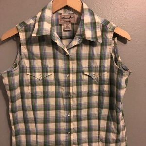 Wrangler rancher women’s size small blouse